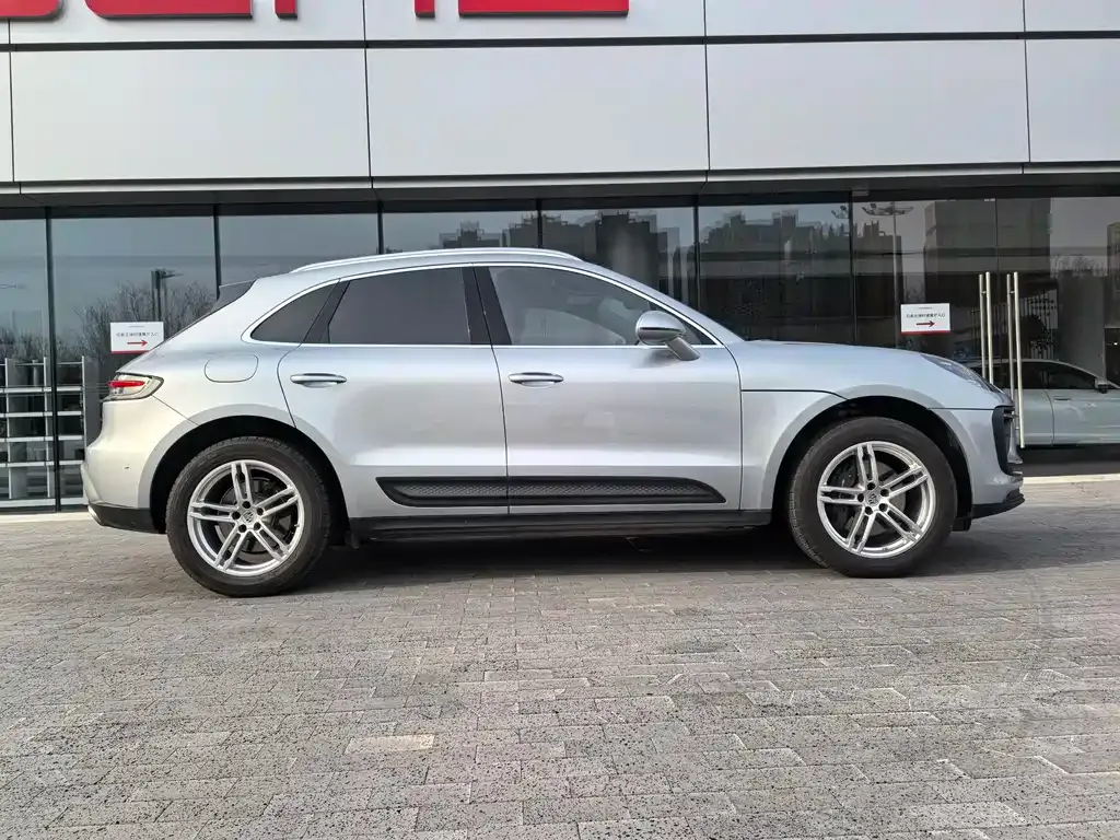 Porsche Macan — фото 10