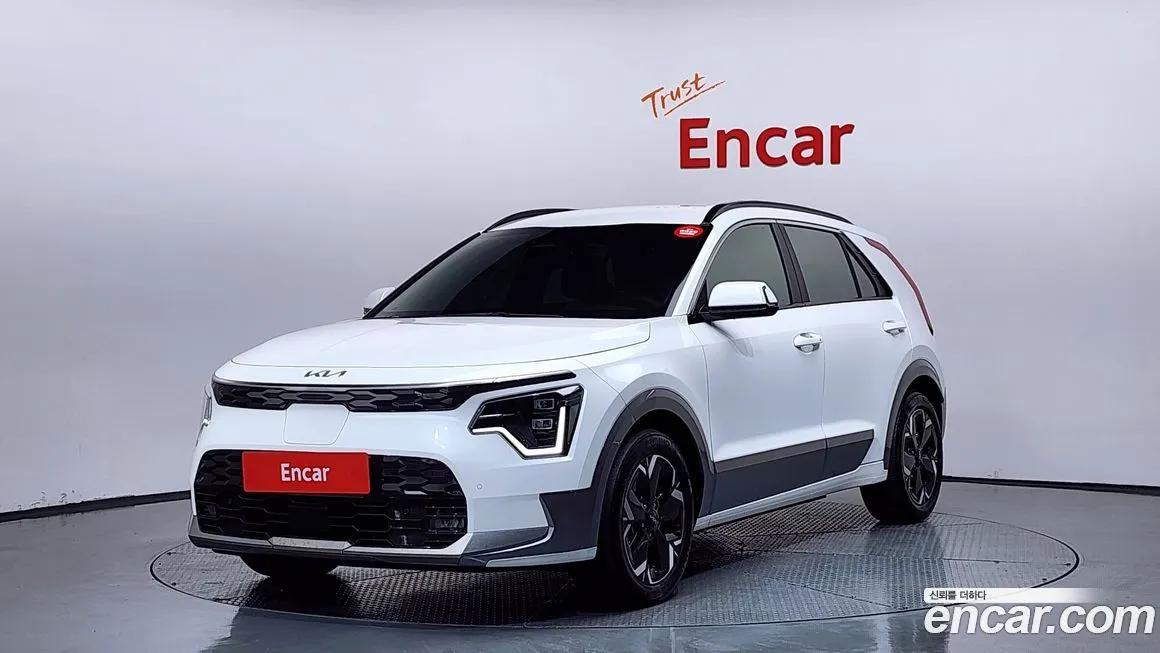 Kia Niro — фото 1
