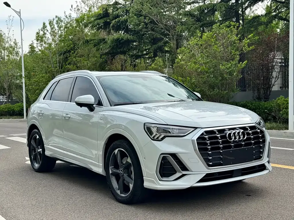 Audi Q3 — фото 10