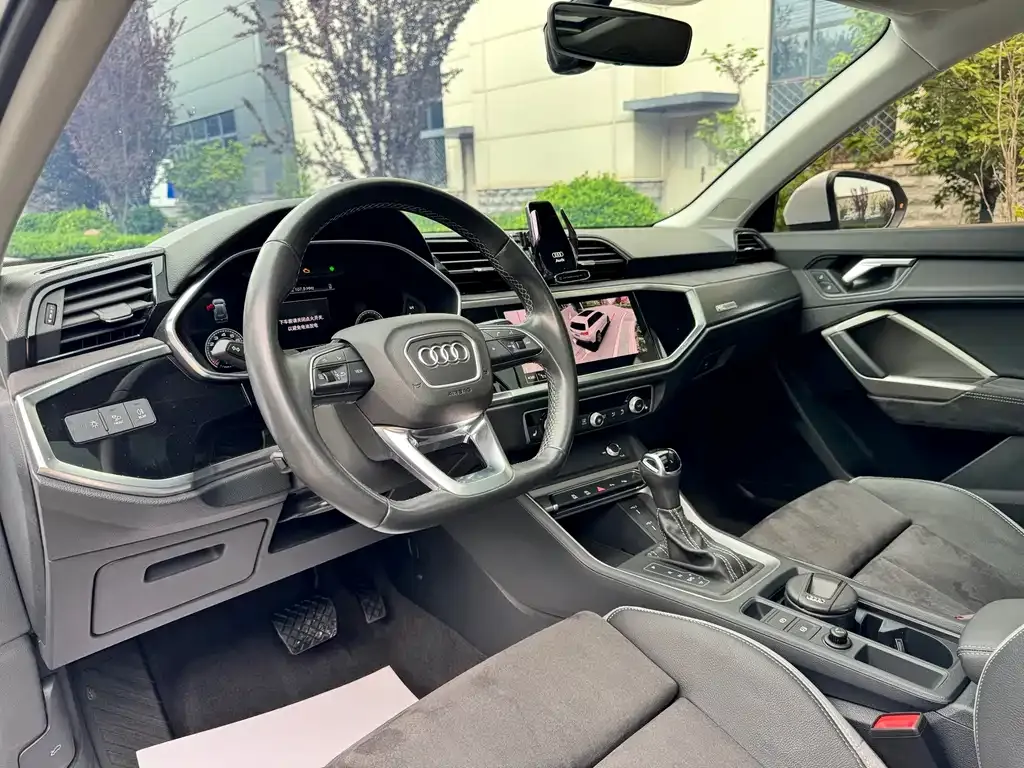 Audi Q3 — фото 5
