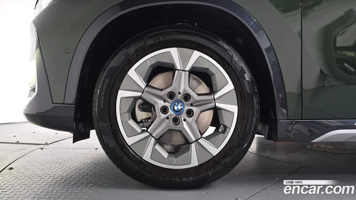 BMW iX1 2024 из KR, фото 8