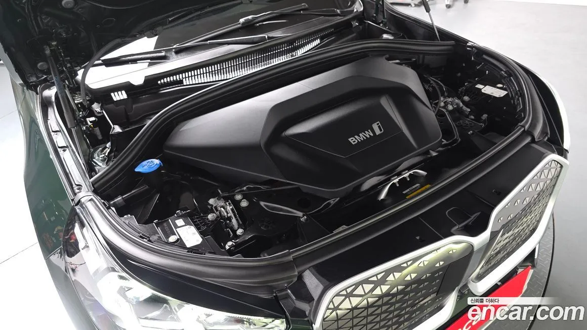 BMW iX1 2024 из KR, фото 10
