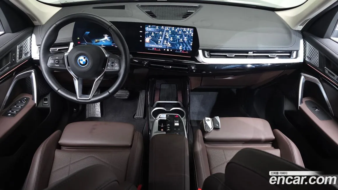 BMW iX1 2024 из KR, фото 9