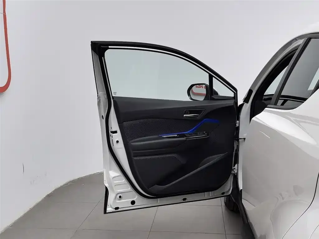Toyota IZOA 2021 из CN, фото 4