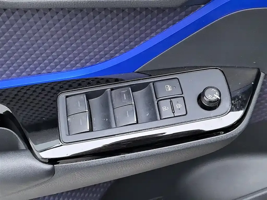 Toyota IZOA 2021 из CN, фото 9