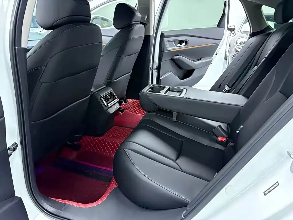 Honda Accord 2023 из CN, фото 4
