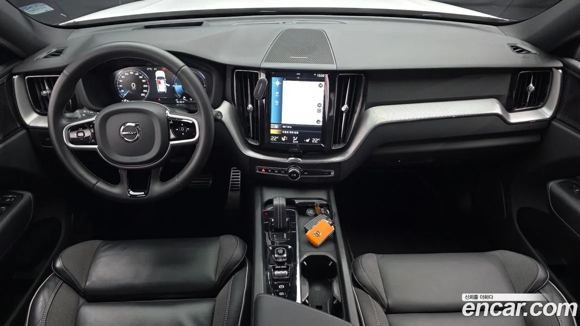 Volvo XC60 2021 из KR, фото 9