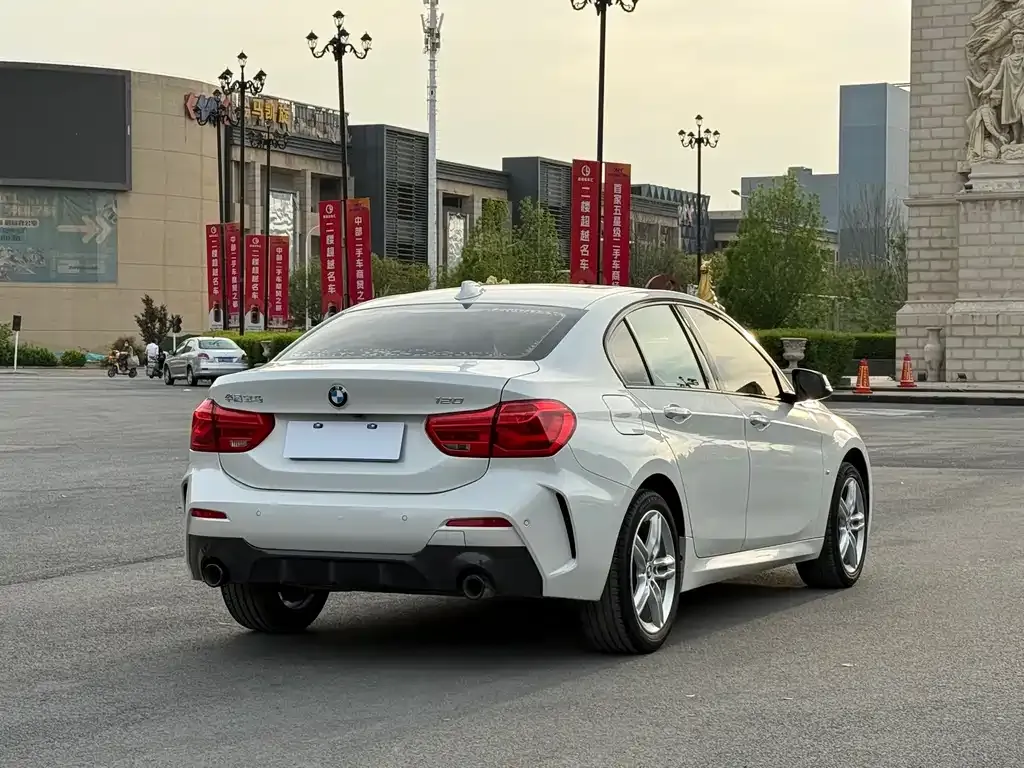 BMW 1 Series 2021 из CN, фото 7