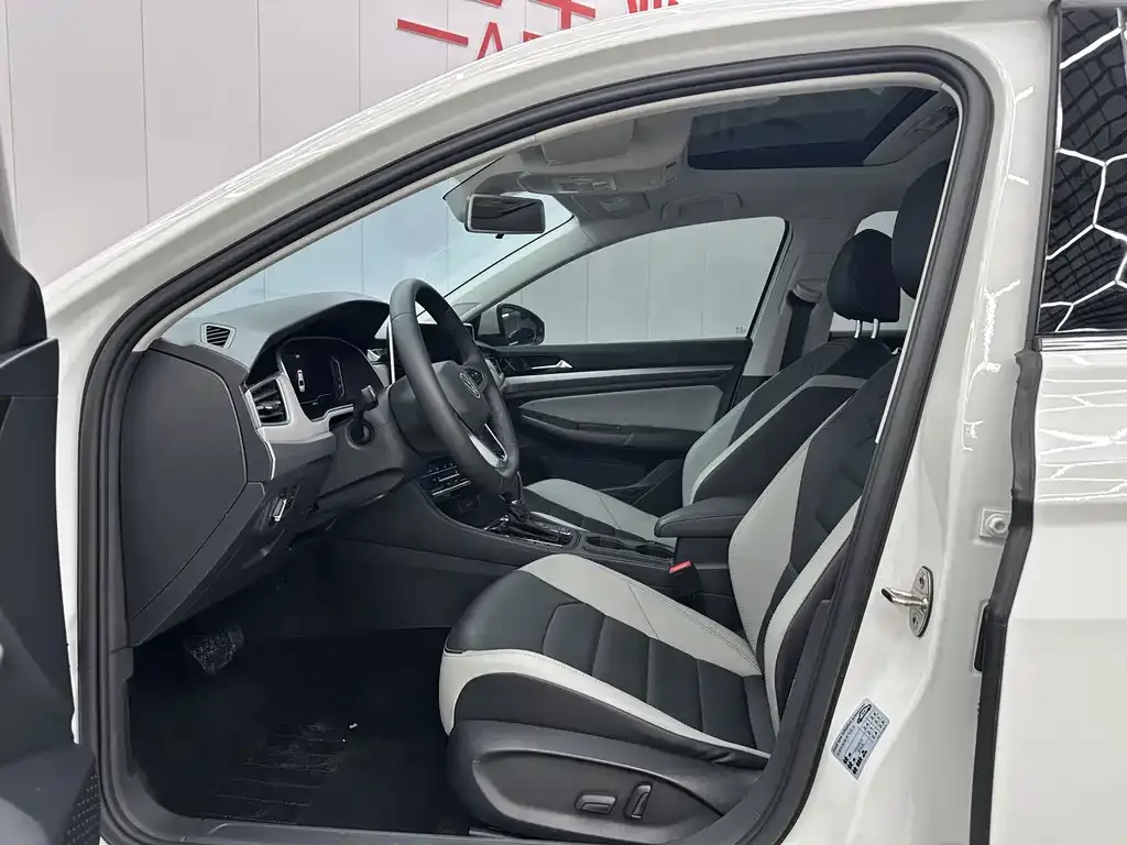 Volkswagen Bora 2022 из CN, фото 6
