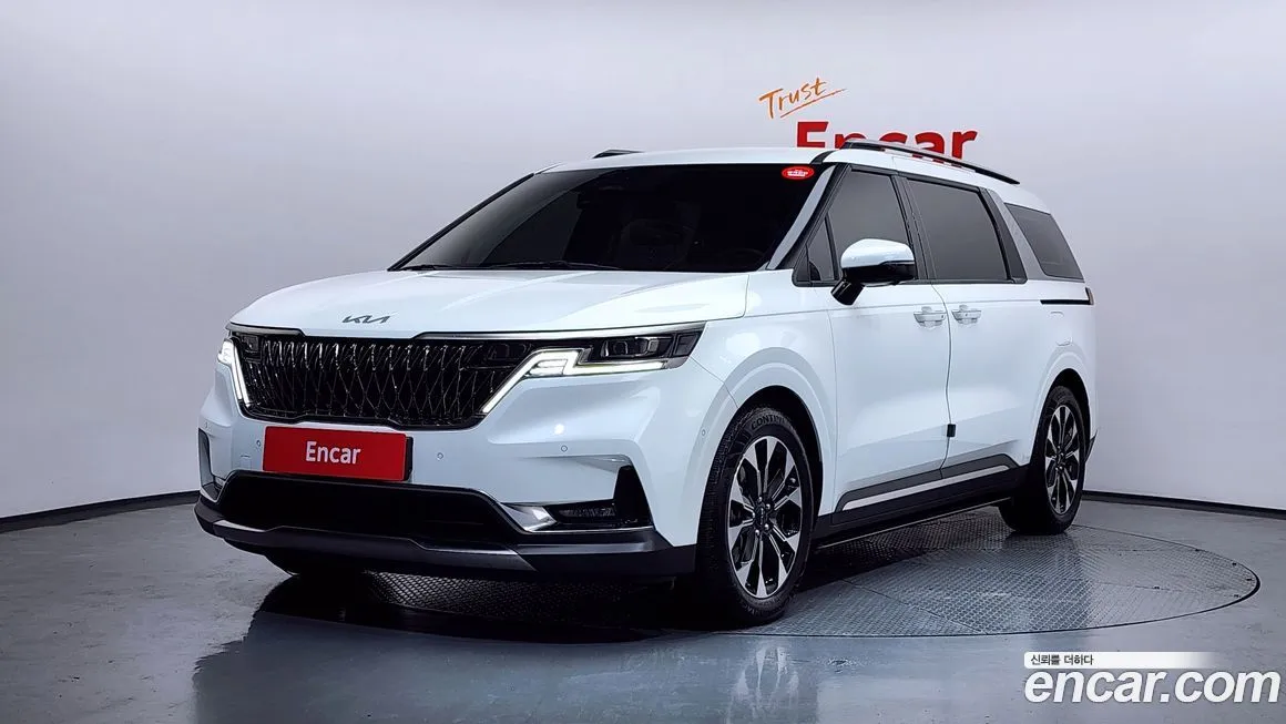 Kia Carnival — фото 1