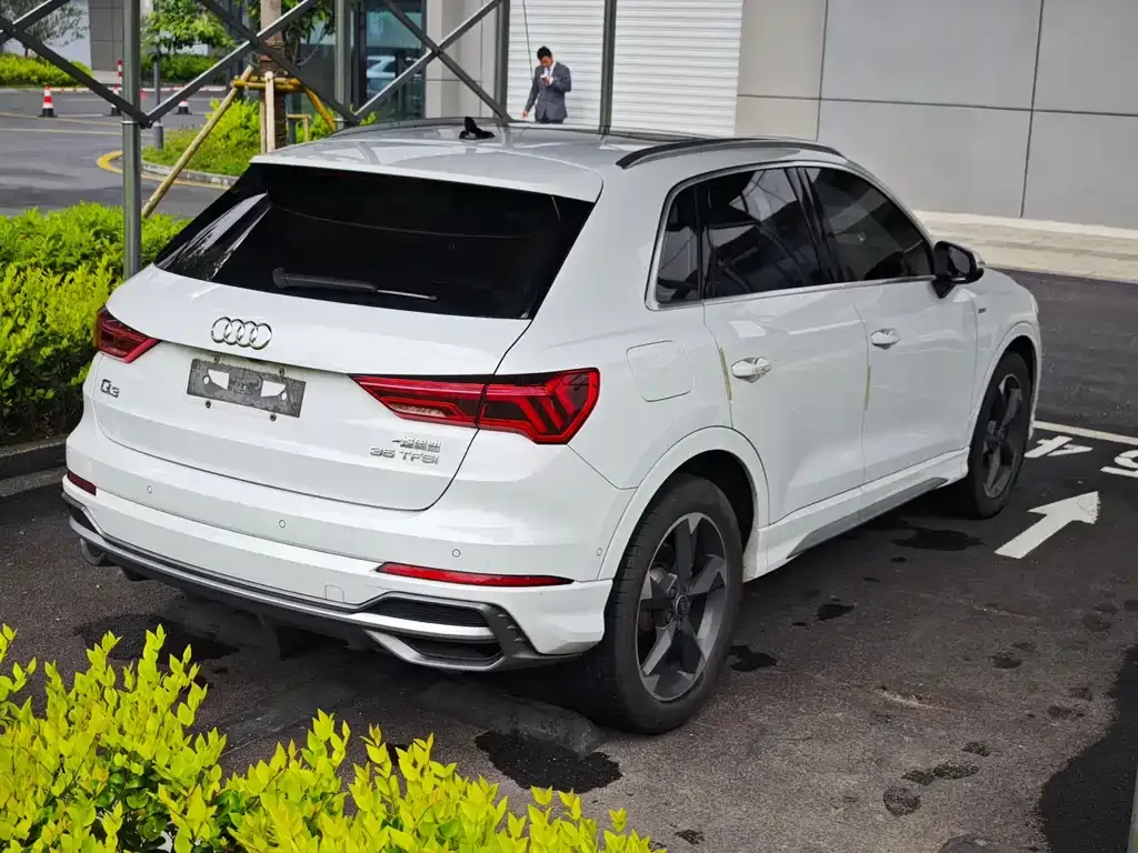 Audi Q3 — фото 9