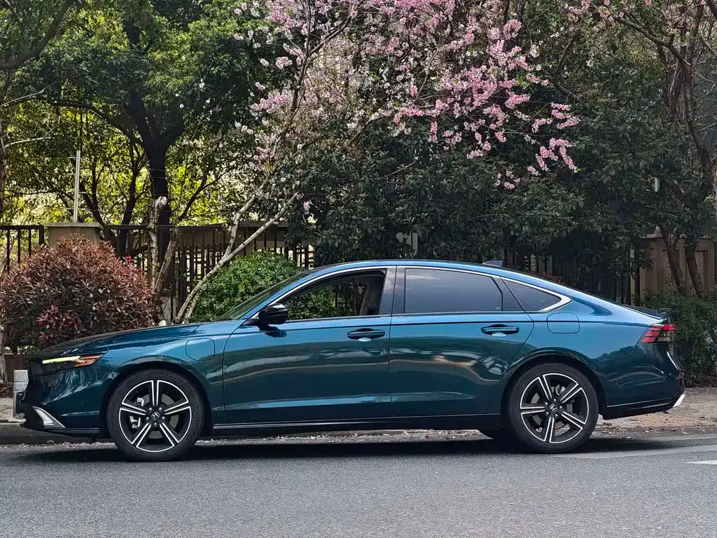 Honda Accord New Energy 2023 из CN, фото 9