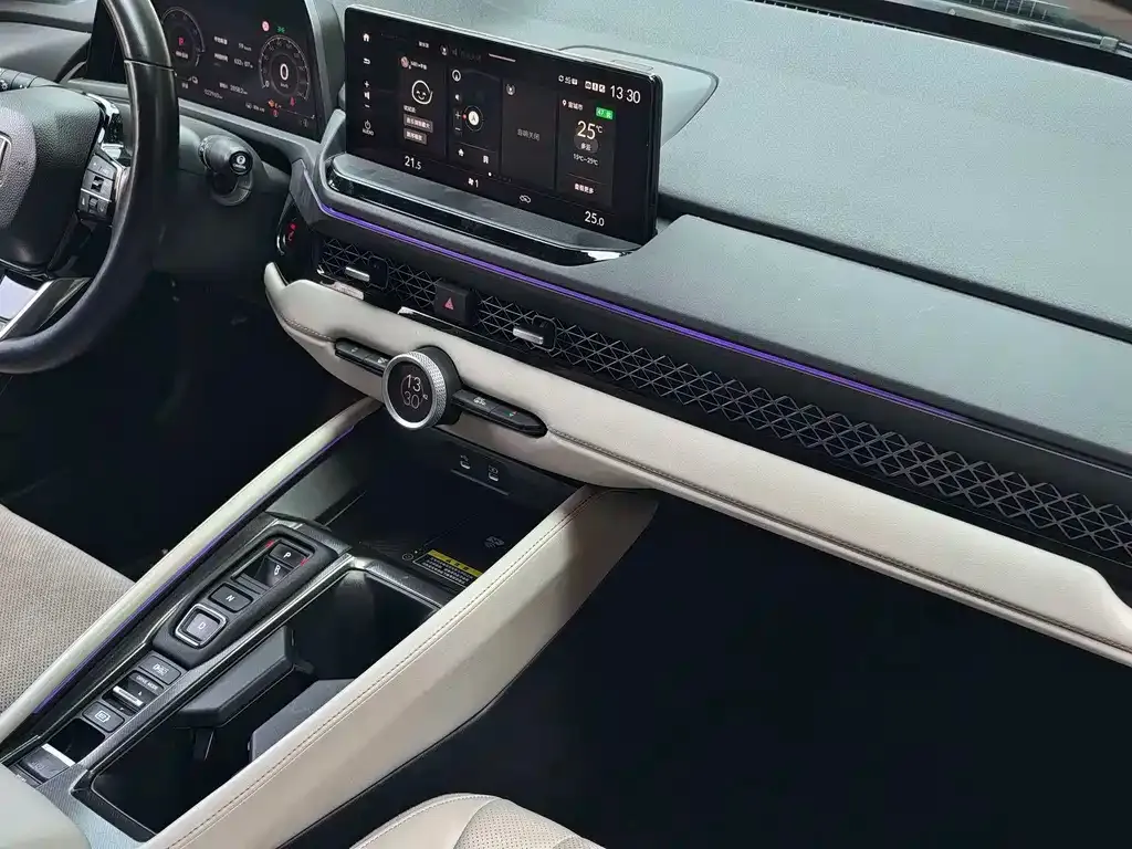 Honda Accord New Energy 2023 из CN, фото 3