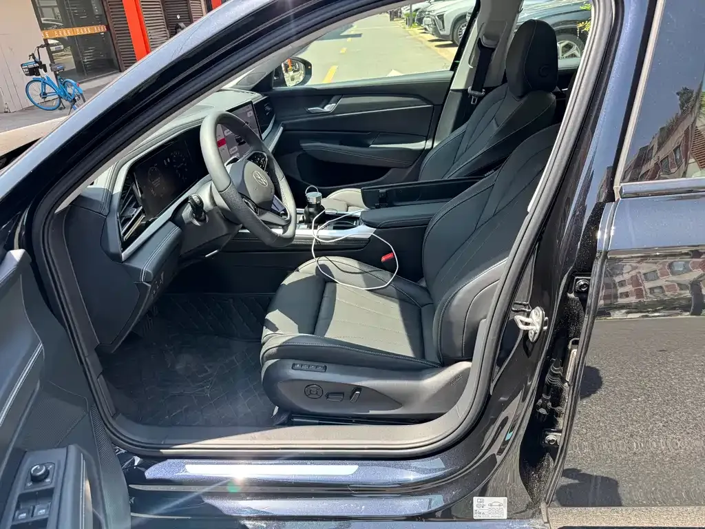 Volkswagen Passat — фото 7