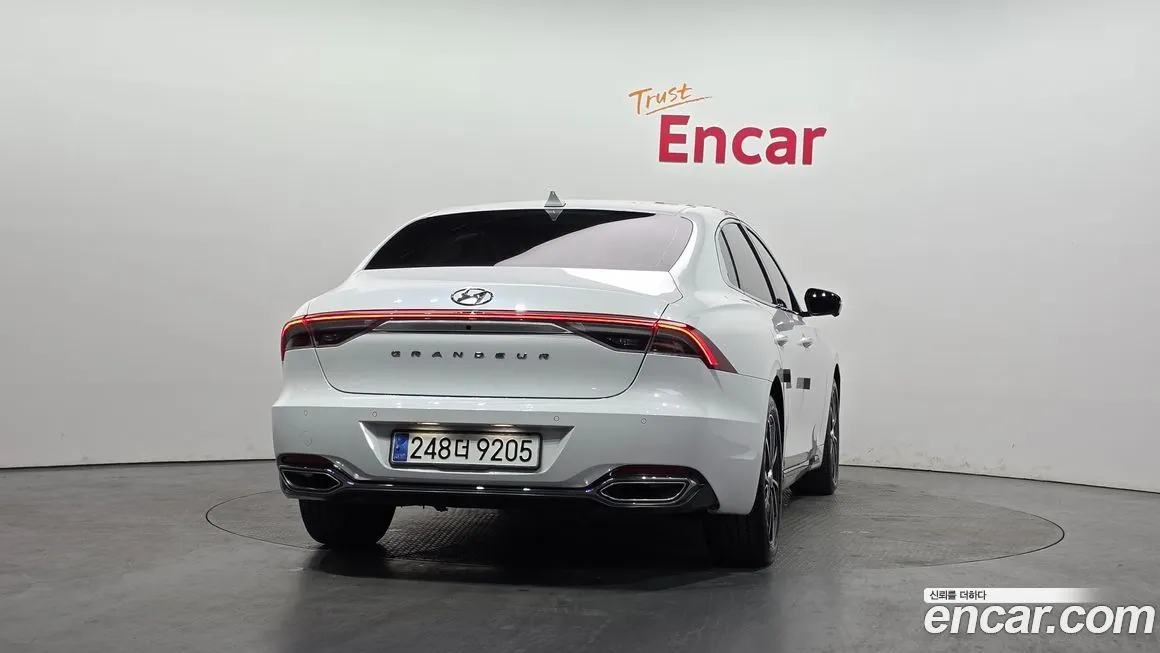 Hyundai Grandeur 2022 из KR, фото 2