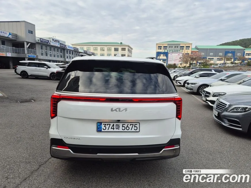 Kia Carnival — фото 10