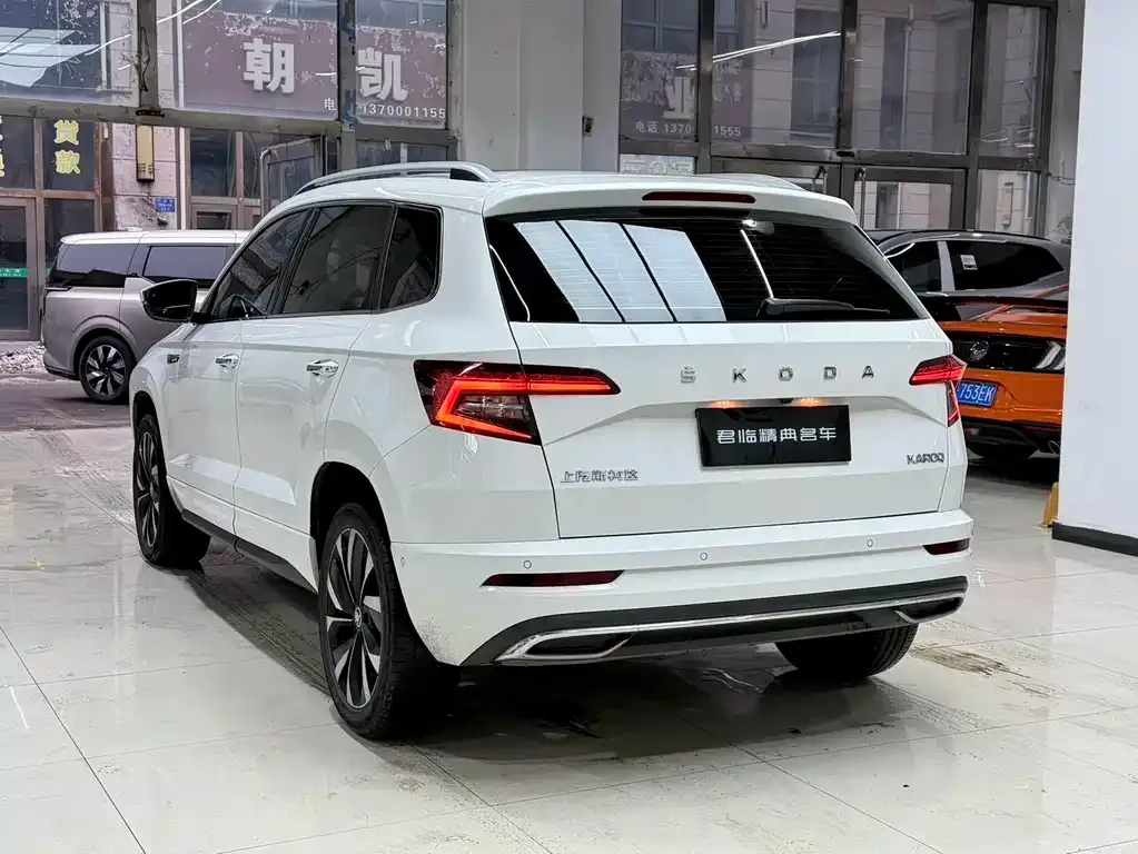 Skoda Karoq — фото 9
