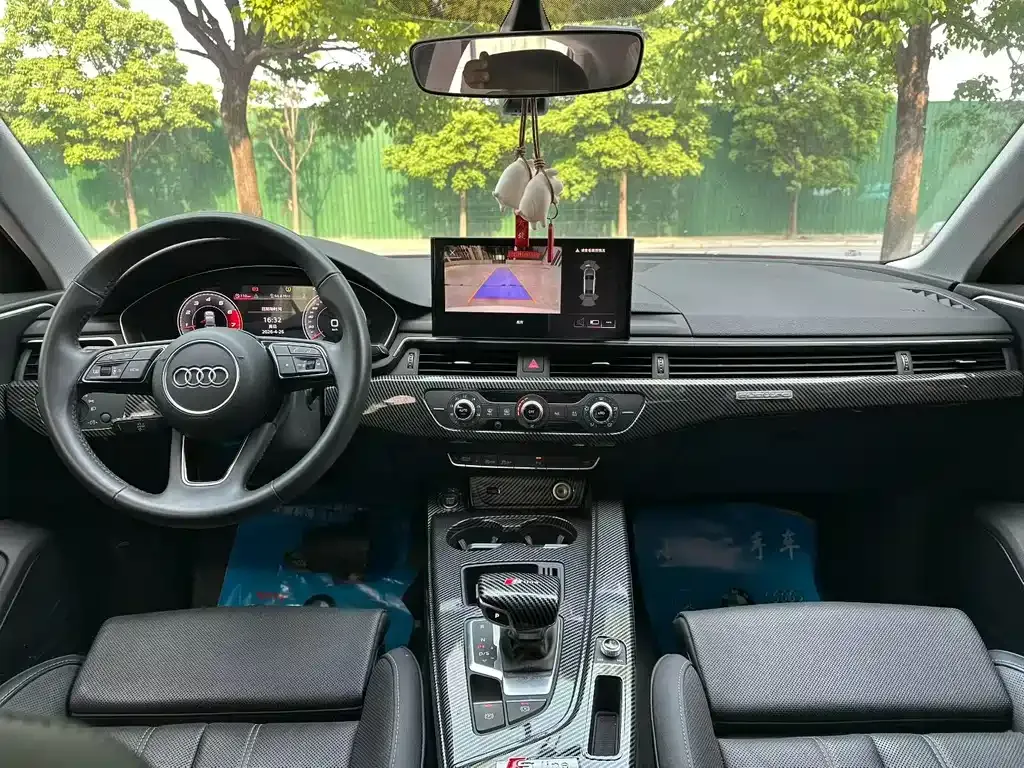 Audi A4L 2021 из CN, фото 8