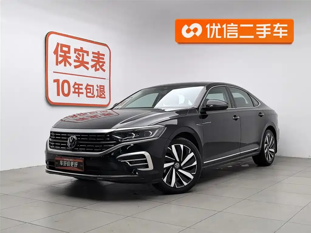 Volkswagen Passat — фото 1