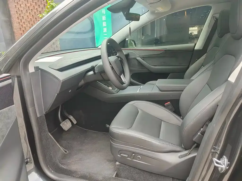 Tesla Model Y 2025 из CN, фото 5