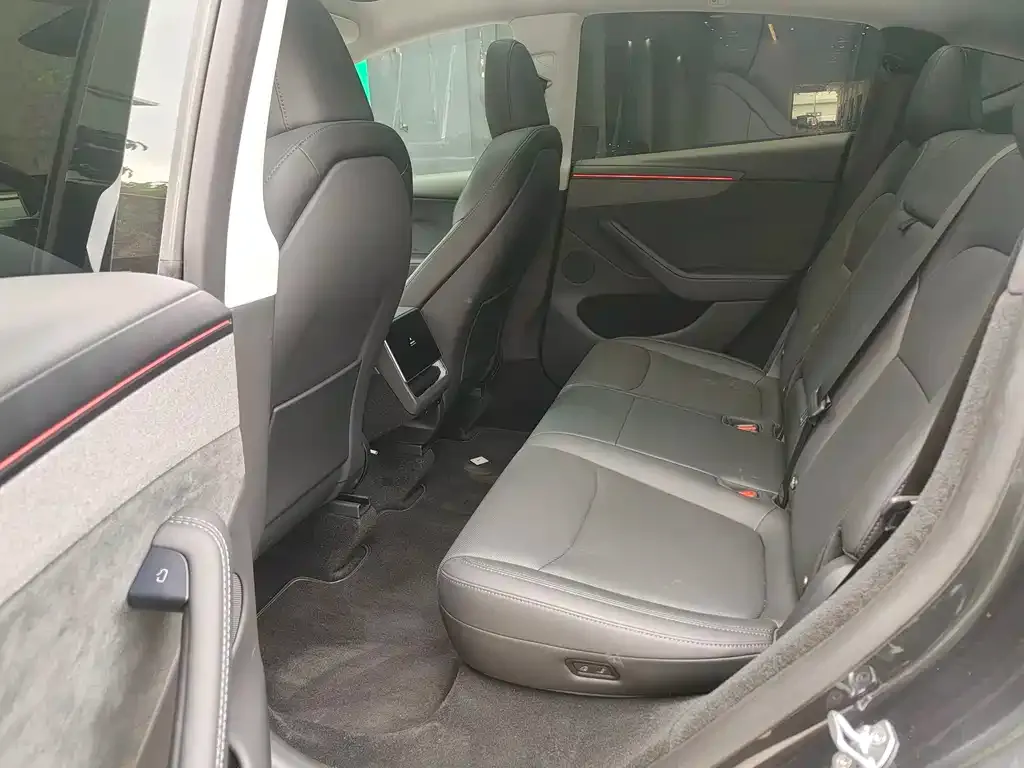 Tesla Model Y 2025 из CN, фото 3