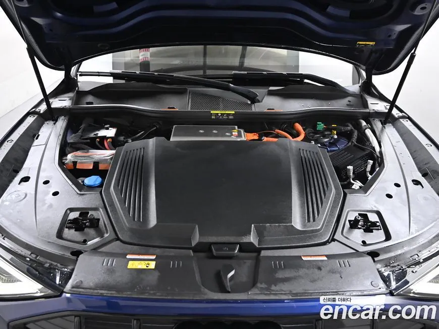 Audi e-tron 2022 из KR, фото 10