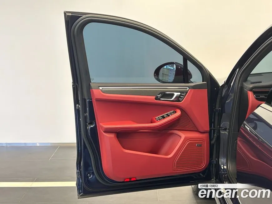 Porsche Macan 2023 из KR, фото 4