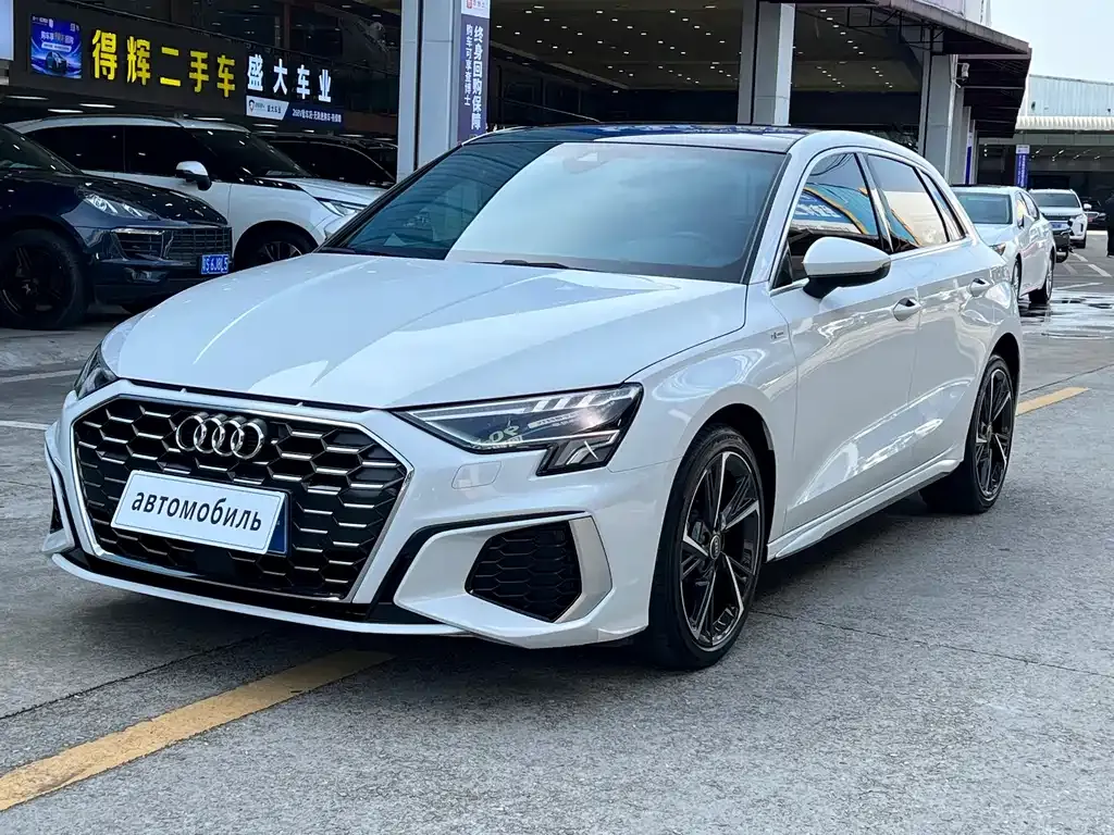 Audi A3 2024 из CN, фото 1