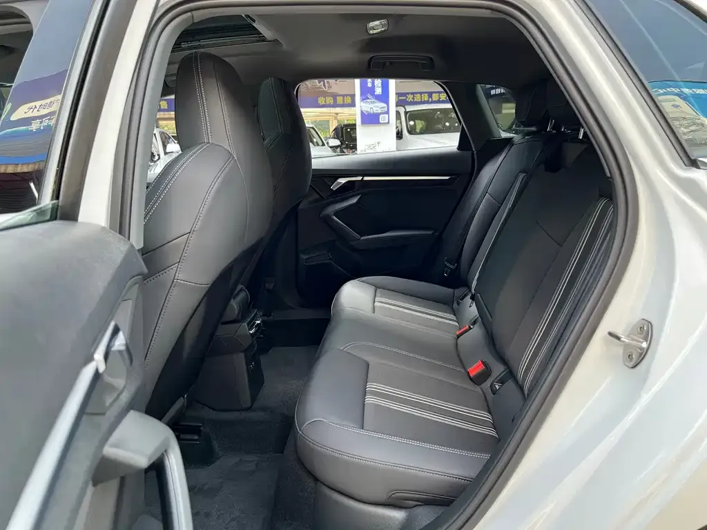 Audi A3 2024 из CN, фото 8