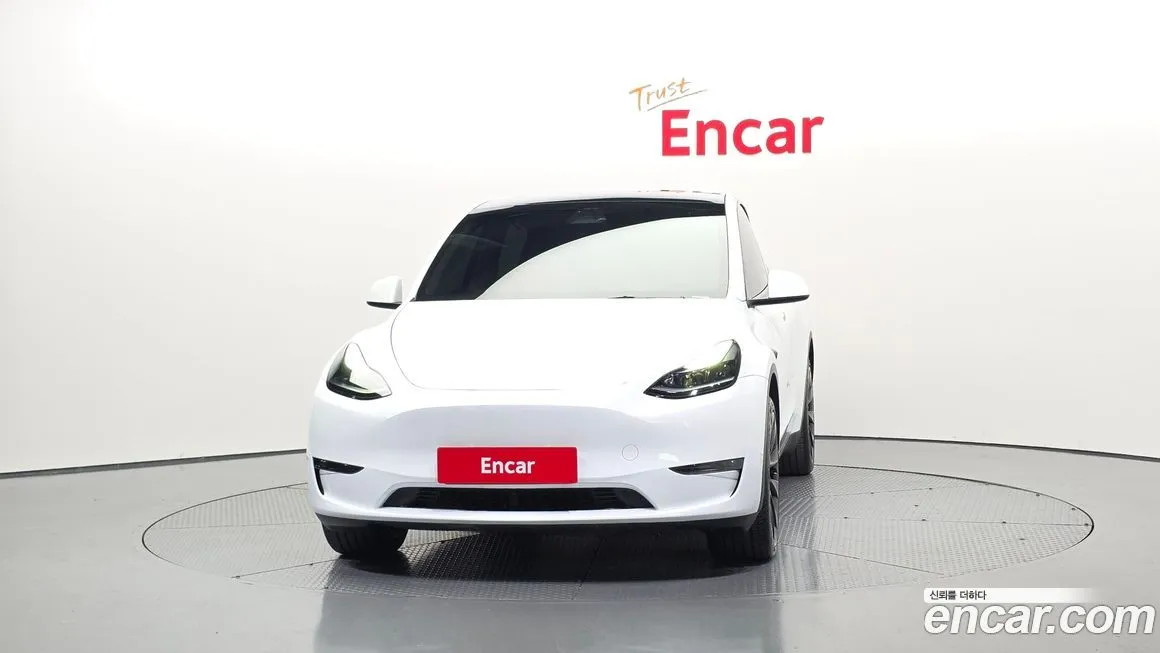 Tesla Model Y — фото 6
