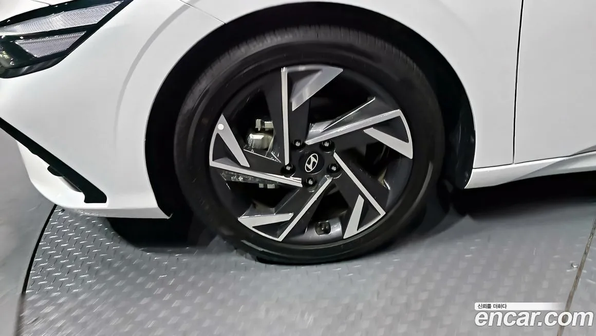 Hyundai AVANTE — фото 7