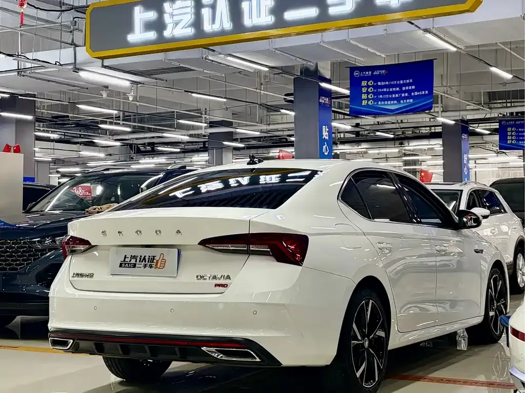 Skoda Octavia — фото 9