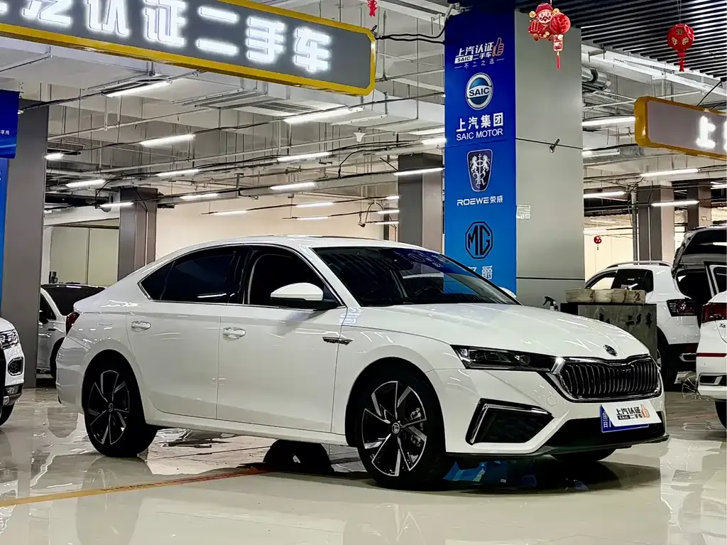 Skoda Octavia — фото 10
