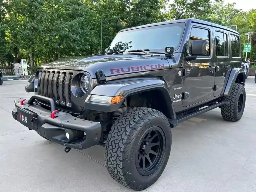 Jeep Wrangler — фото 1
