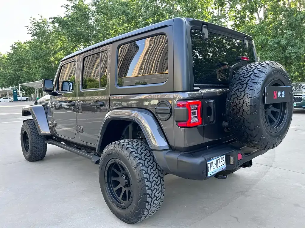Jeep Wrangler — фото 6