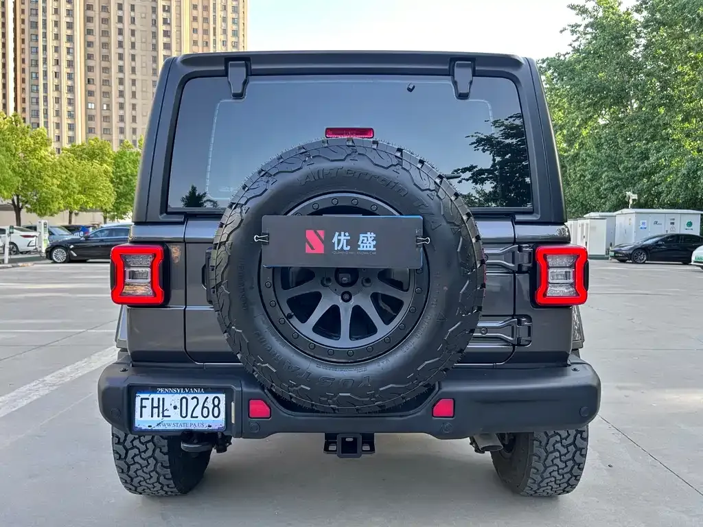 Jeep Wrangler — фото 4