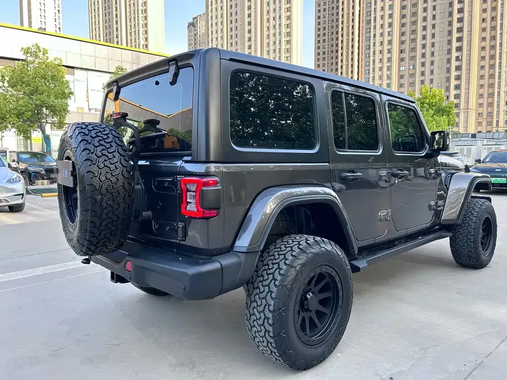 Jeep Wrangler — фото 3
