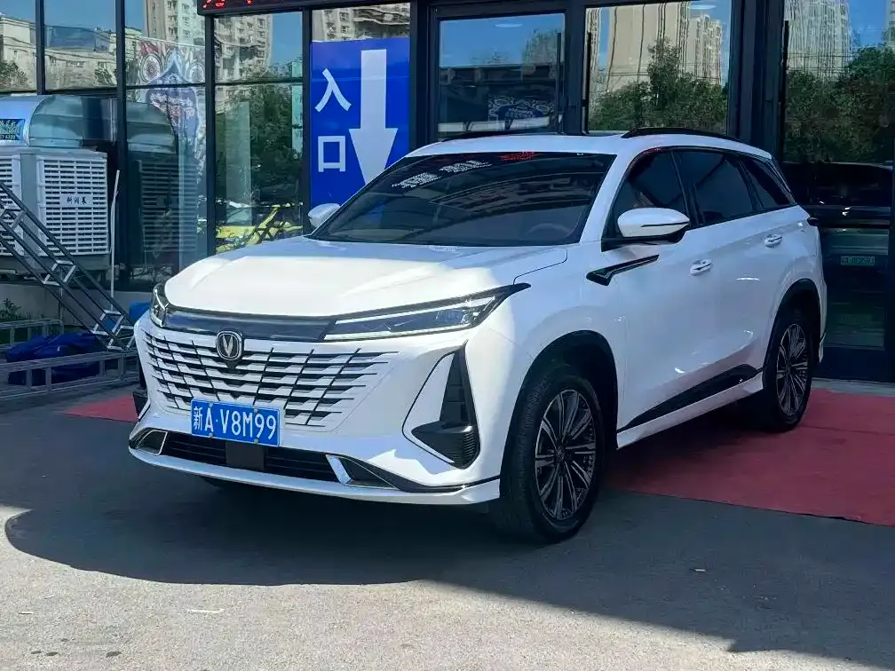 Changan CS75PLUS — фото 1