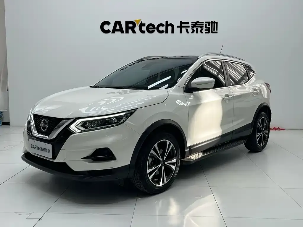 Nissan Qashqai — фото 1