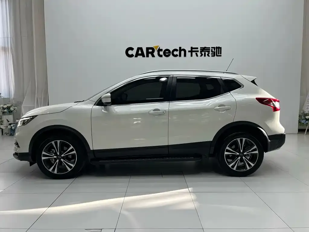 Nissan Qashqai — фото 2
