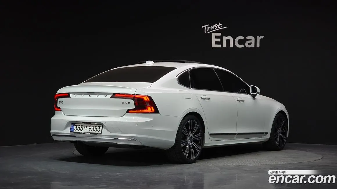 Volvo S90 2023 из KR, фото 2