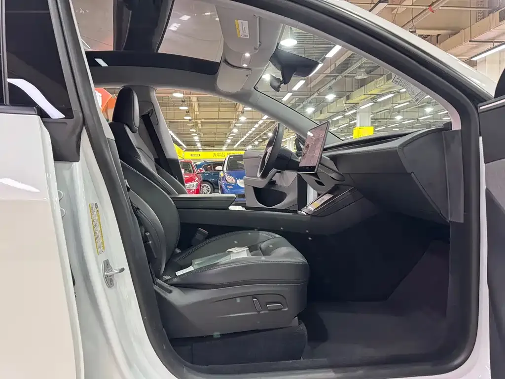 Tesla Model Y 2025 из CN, фото 8
