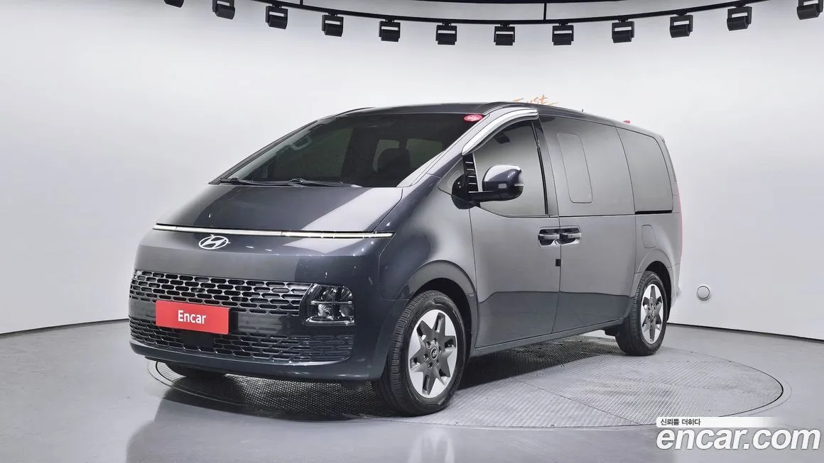 Hyundai Staria