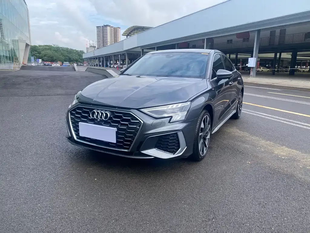 Audi A3 2024 из CN, фото 1