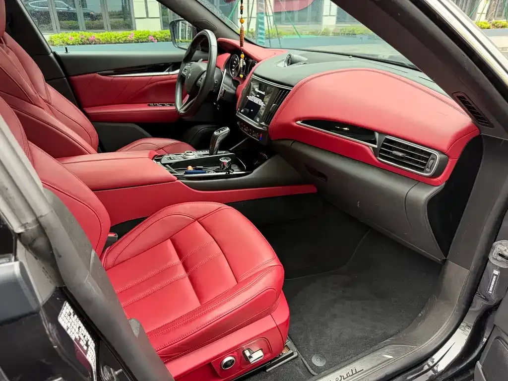 Maserati Levante 2022 из CN, фото 2