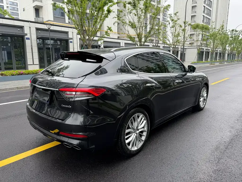 Maserati Levante 2022 из CN, фото 8
