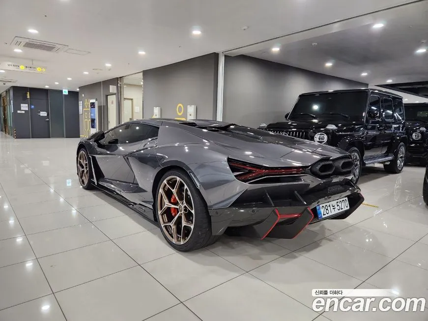 Lamborghini Revuelto 2025 из KR, фото 4