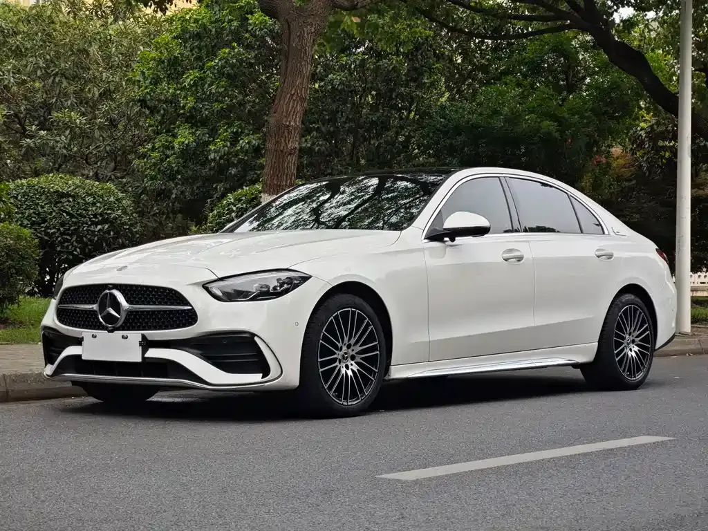 Mercedes-Benz C-Class — фото 1