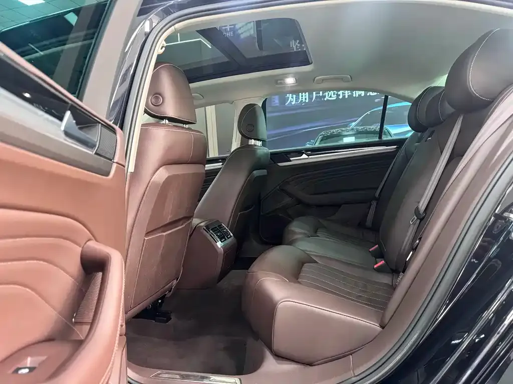 Volkswagen Phideon 2021 из CN, фото 2