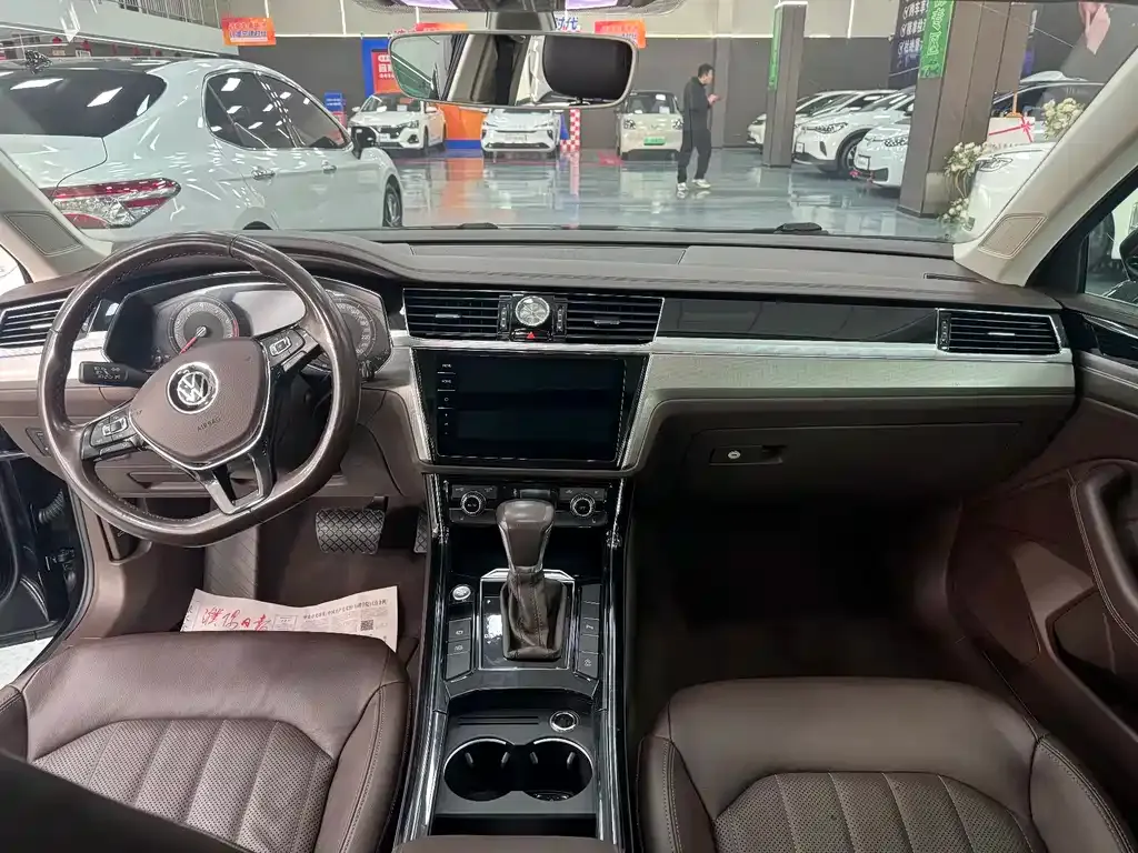 Volkswagen Phideon 2021 из CN, фото 9